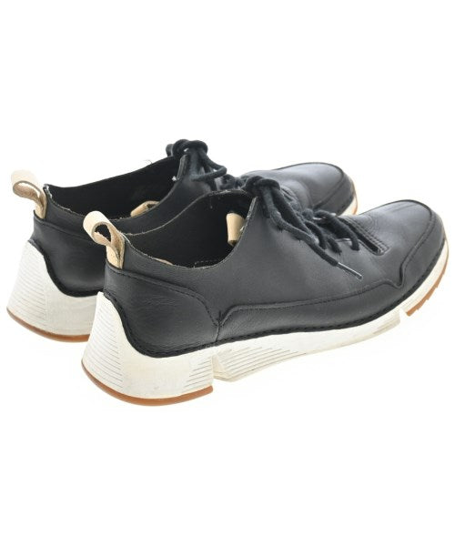 clarks รองเท้าผ้าใบ