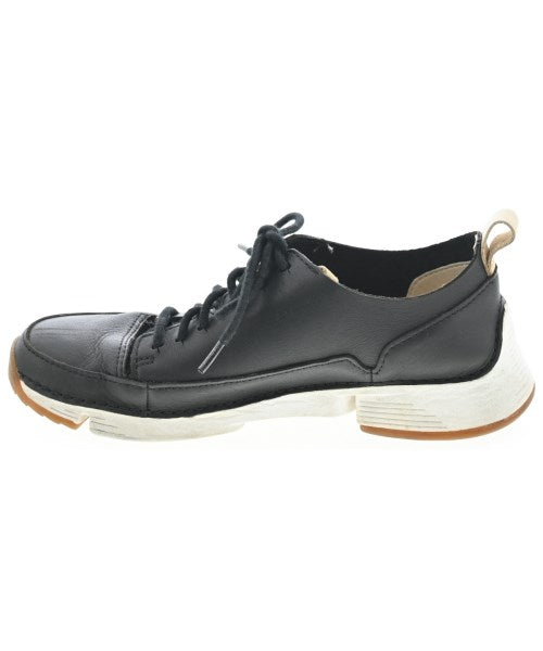 clarks รองเท้าผ้าใบ