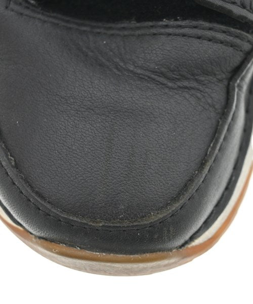 clarks รองเท้าผ้าใบ