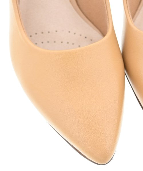 clarks รองเท้าส้นสูง