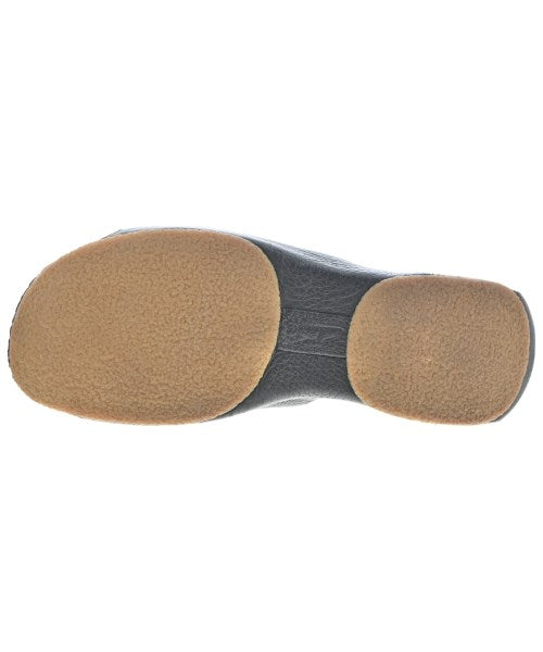 clarks รองเท้าแตะ
