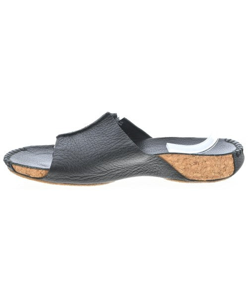 clarks รองเท้าแตะ