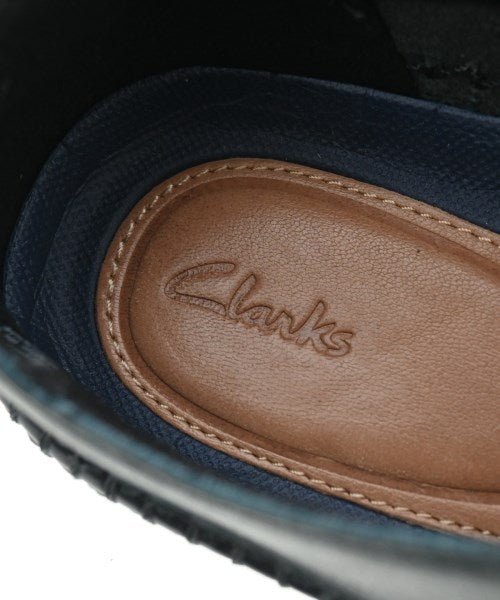 clarks รองเท้าผ้าใบ