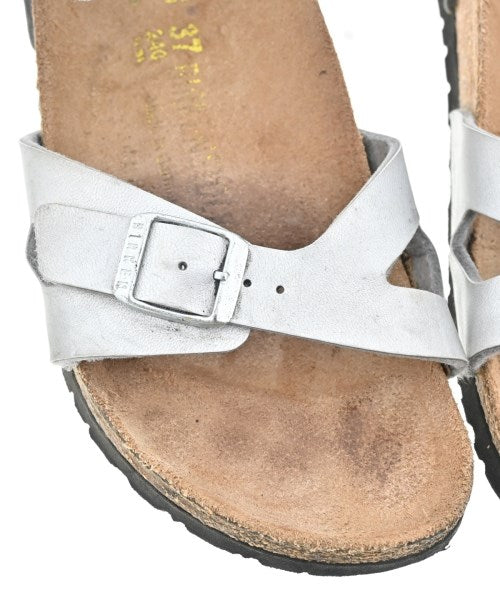 BIRKENSTOCK รองเท้าแตะ