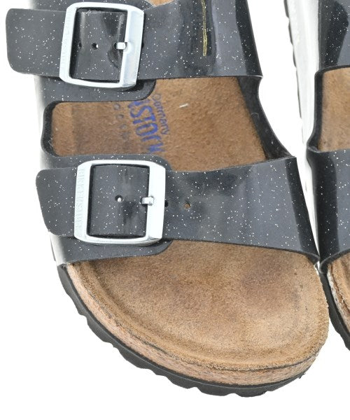 BIRKENSTOCK รองเท้าแตะ