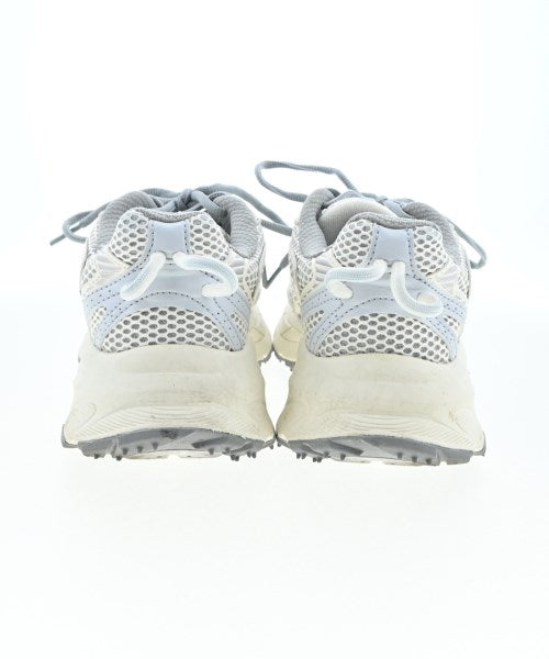 LACOSTE รองเท้าผ้าใบ