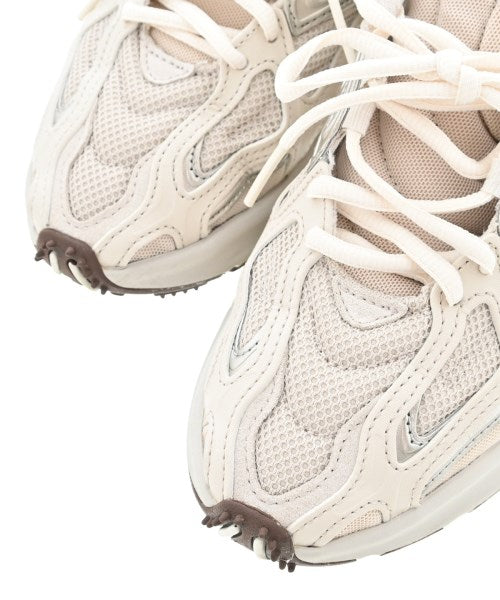 LACOSTE รองเท้าผ้าใบ