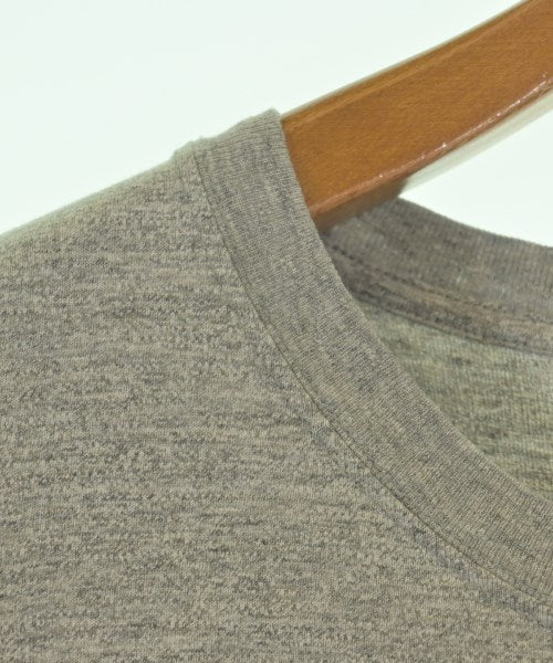 REMI RELIEF เสื้อยืด/เสื้อท็อปส์