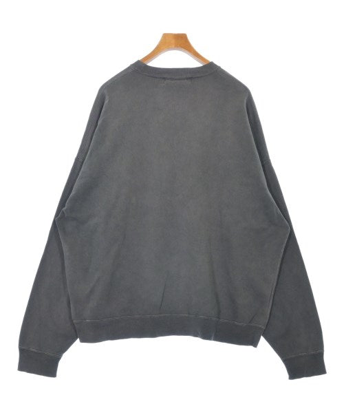 REMI RELIEF เสื้อสเวตเตอร์