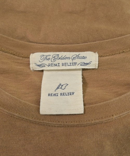 REMI RELIEF เสื้อยืด/เสื้อท็อปส์