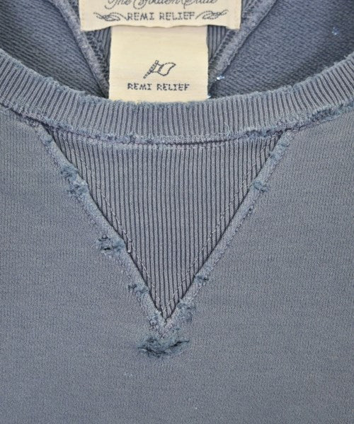 REMI RELIEF เสื้อสเวตเตอร์