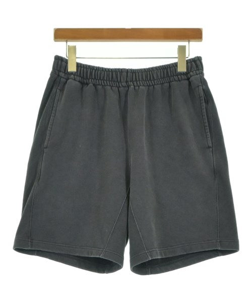 REMI RELIEF กางเกงขาสั้น