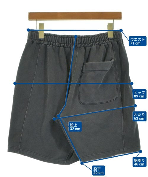 REMI RELIEF กางเกงขาสั้น