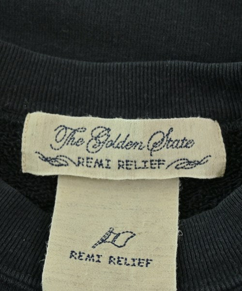REMI RELIEF เสื้อสเวตเตอร์