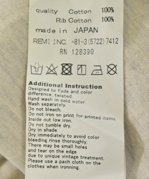 REMI RELIEF เสื้อยืด/เสื้อท็อปส์