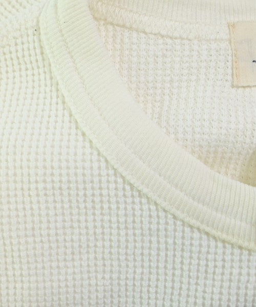REMI RELIEF เสื้อยืด/เสื้อท็อปส์