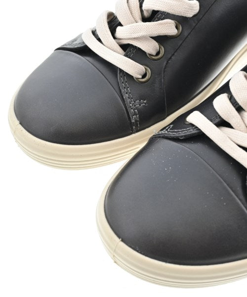 ecco รองเท้าผ้าใบ