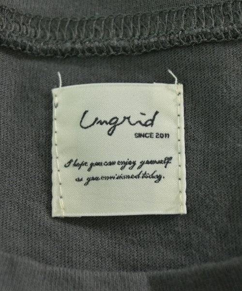 UNGRID เสื้อยืด/เสื้อท็อปส์