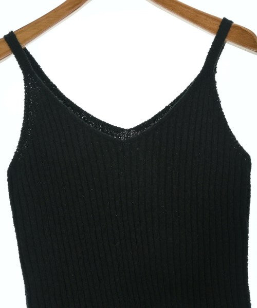 UNGRID เสื้อแขนกุด
