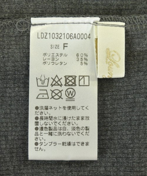 Loungedress เสื้อยืด/เสื้อท็อปส์