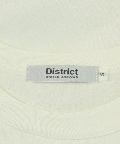 DISTRICT เสื้อยืด/เสื้อท็อปส์