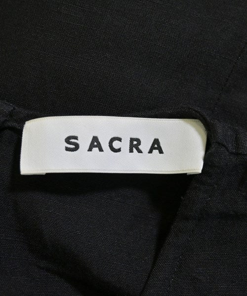 SACRA เสื้อสตรี