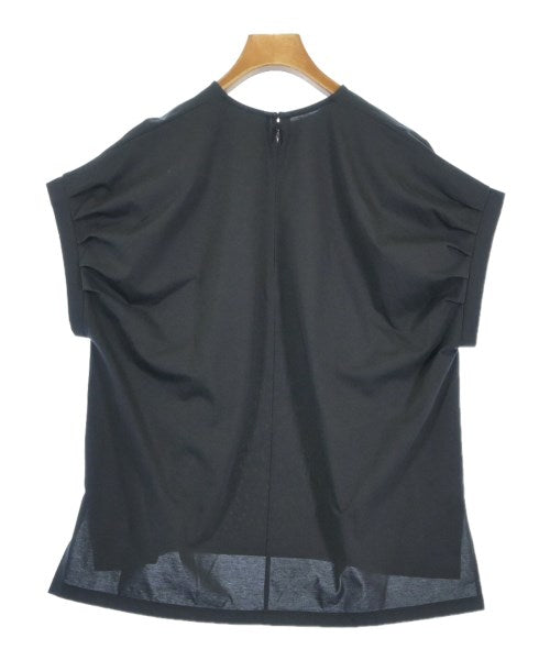 SACRA เสื้อลำลอง