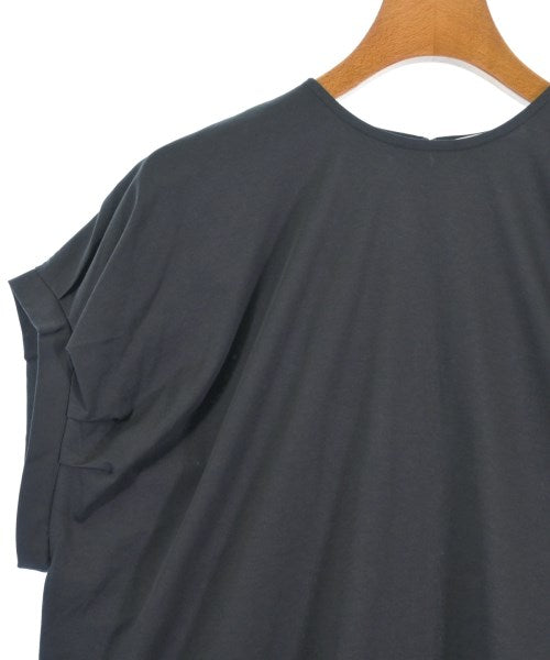 SACRA เสื้อลำลอง