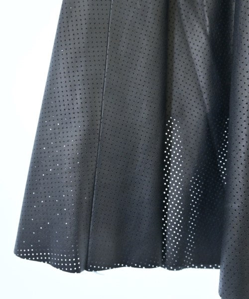 SACRA กระโปรงยาวถึงเข่า