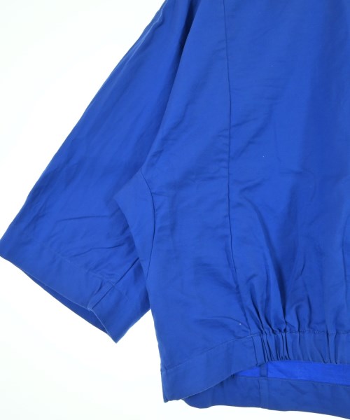 SACRA เสื้อสตรี