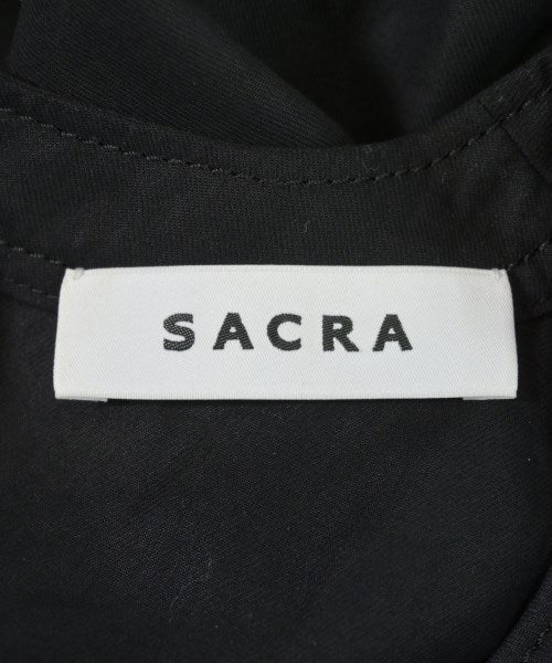 SACRA เสื้อลำลอง