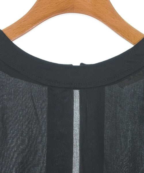 SACRA เสื้อลำลอง