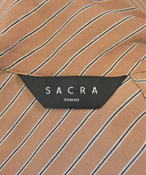 SACRA เสื้อสตรี