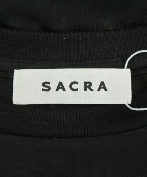 SACRA เสื้อยืด/เสื้อท็อปส์