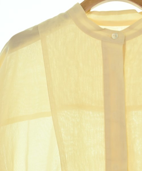 SACRA เสื้อลำลอง
