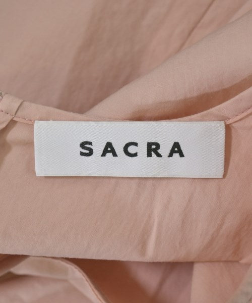 SACRA เสื้อสตรี