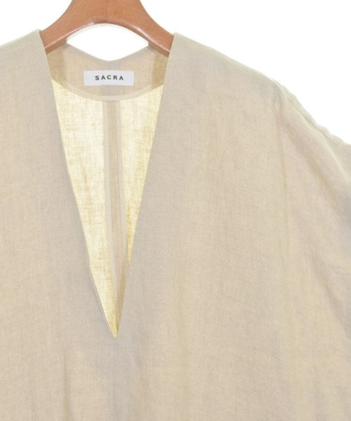 SACRA เสื้อกั๊ก