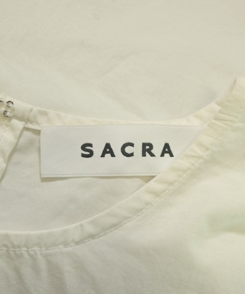 SACRA เสื้อสตรี