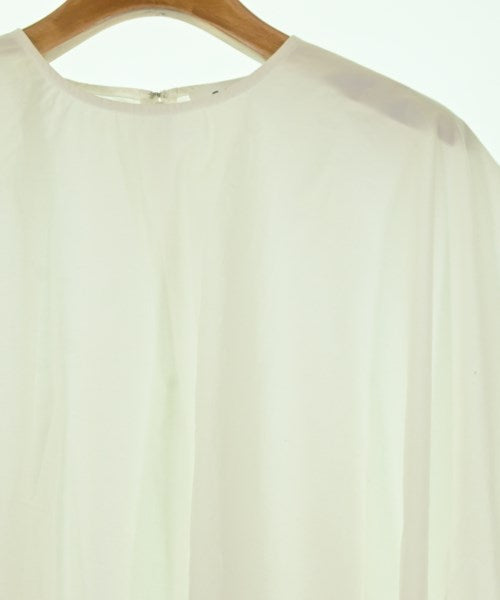 SACRA เสื้อสตรี