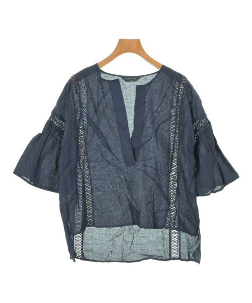 SACRA เสื้อสตรี