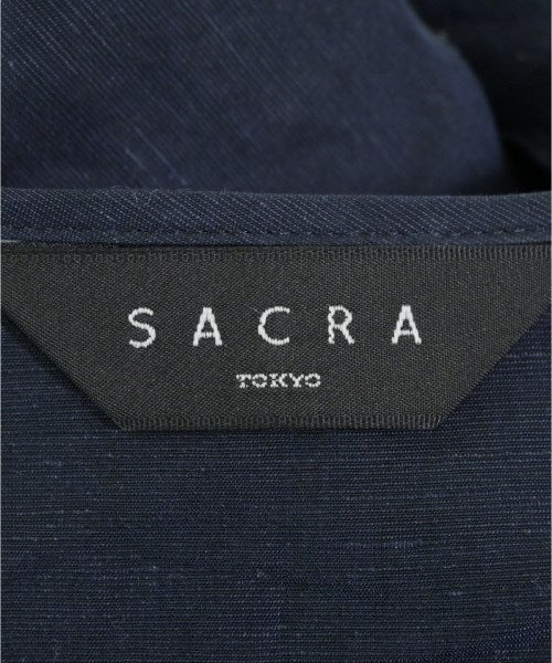 SACRA เสื้อสตรี