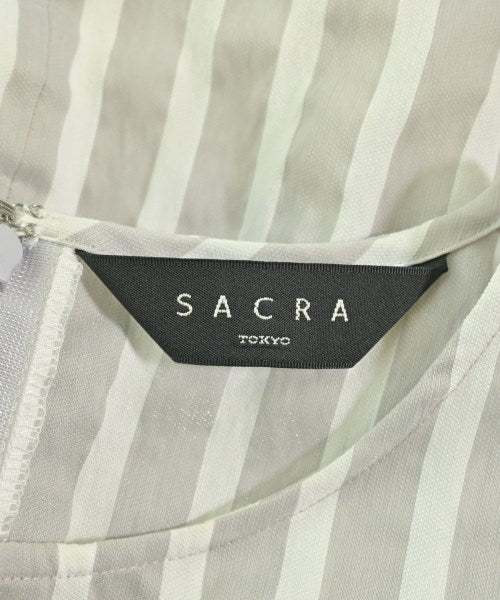 SACRA เสื้อสตรี