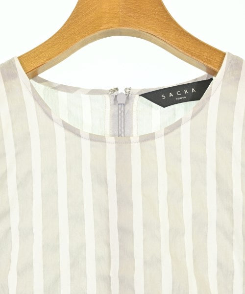 SACRA เสื้อสตรี