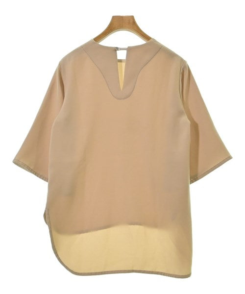 SACRA เสื้อสตรี