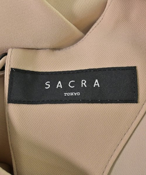 SACRA เสื้อสตรี