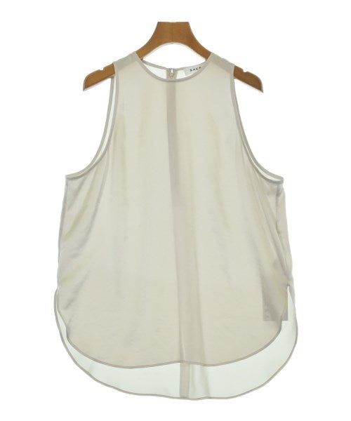SACRA เสื้อสตรี