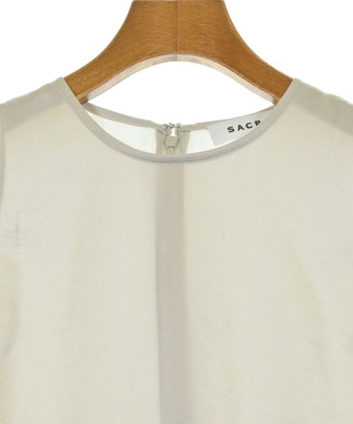 SACRA เสื้อสตรี