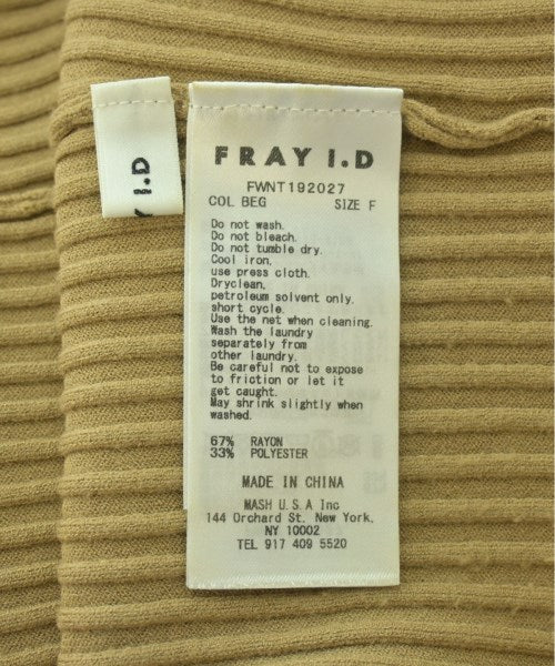 FRAY I.D เสื้อแขนกุด