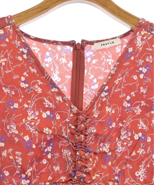 FRAY I.D เสื้อสตรี