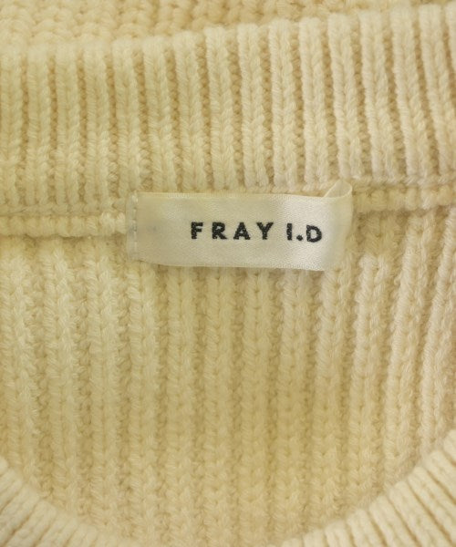 FRAY I.D เสื้อกันหนาว
